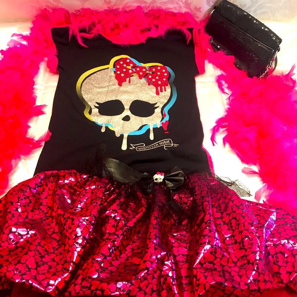 Super rare y2k monster high💀top and skirt💖